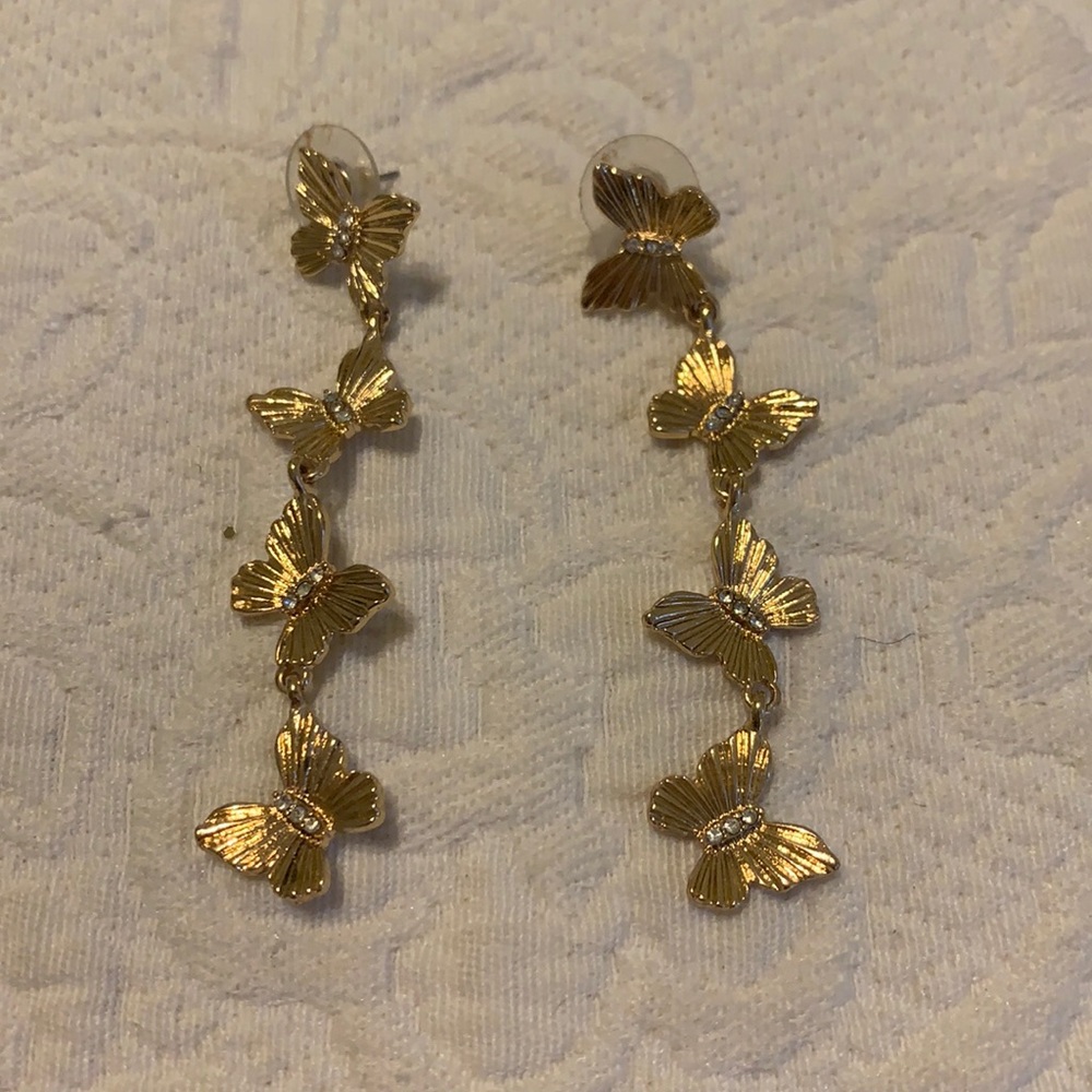 🐬Butterfly dangle earrings